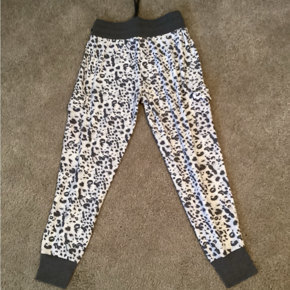 Marika Gray and White Leopard Print Joggers - Picture 2 of 2